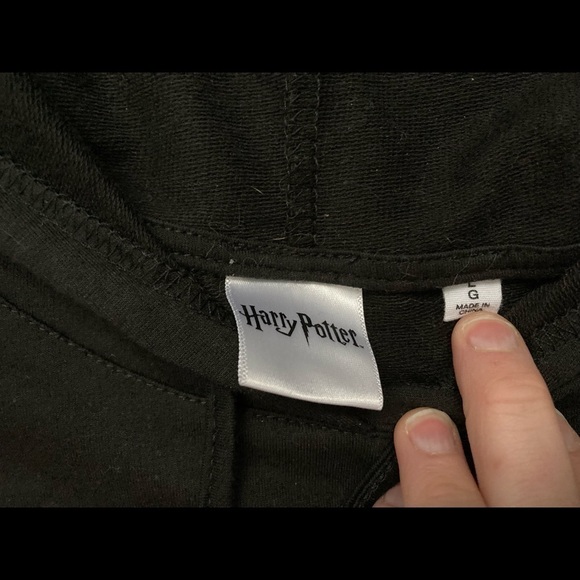 HARRY Potter Hogwarts cropped hooded sweatshirt - Picture 6 of 6